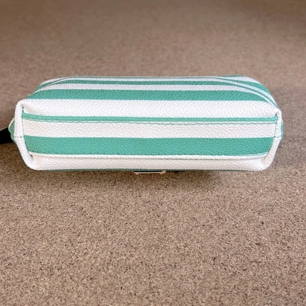 NWT Dooney & Bourke Large Striped Sena Frame Wallet in Sea Foam - Picture 5 of 9